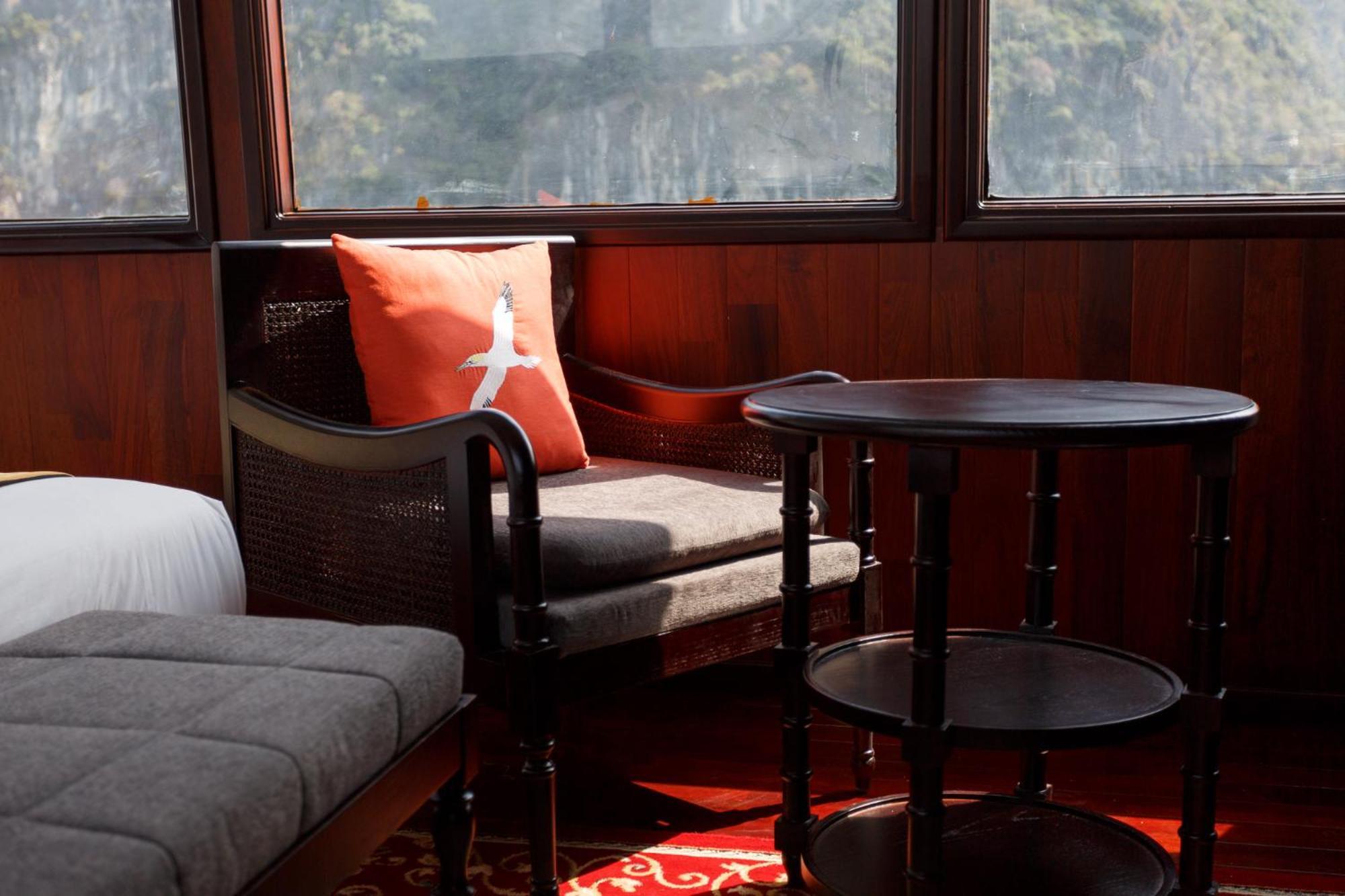Emeraude Classic Cruises Ha Long Exterior photo