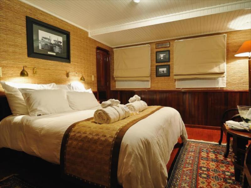 Emeraude Classic Cruises Ha Long Room photo